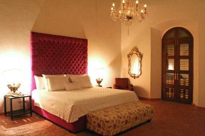 Hotel Boutique Casa Del Arzobispado Cartagena Екстер'єр фото