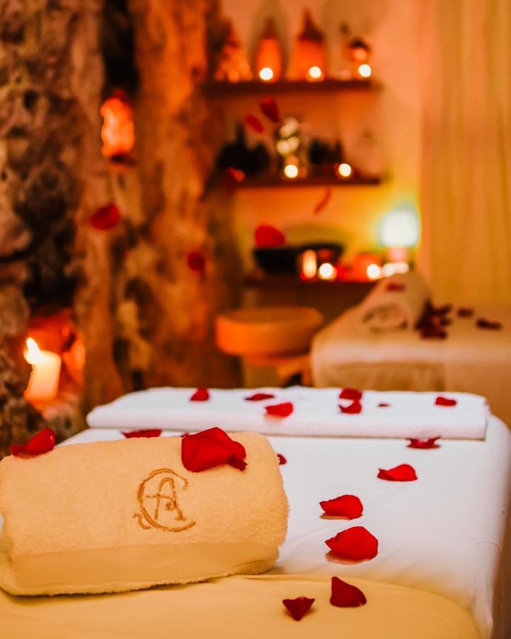 Hotel Boutique Casa Del Arzobispado Cartagena Екстер'єр фото
